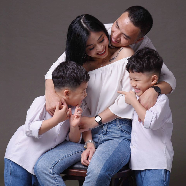 MC Hoàng Linh: 'Có lúc tôi thấy xấu hổ vì rất vô lý với chồng' - 4