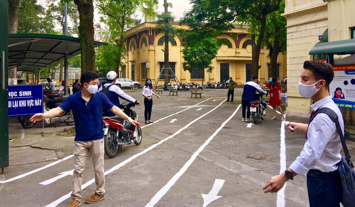 Tiết chào cờ đặc biệt ngày đầu trở lại trường sau thời gian dài nghỉ vì COVID-19 - 9