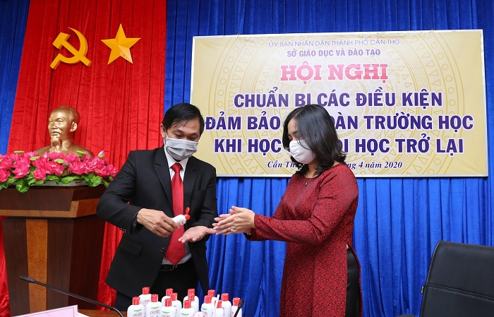 Cận ngày nhập học, Dược Hậu Giang đồng hành cùng giáo viên Cần Thơ đến trường - 2