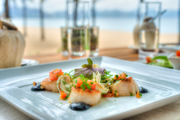 Nhà hàng Ana Beach House đón khách trở lại - 3