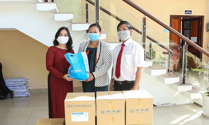 Cận ngày nhập học, Dược Hậu Giang đồng hành cùng giáo viên Cần Thơ đến trường - 3