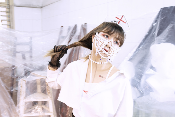 Ảnh: Lạ mắt với những kiểu khẩu trang do sinh viên tự may - 5