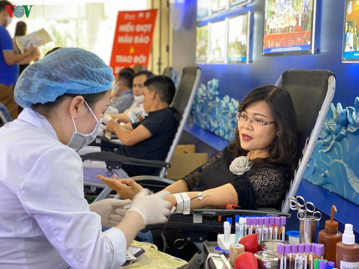 Cán bộ, nhân viên VOV tham gia hiến máu trong mùa dịch Covid-19 - 13