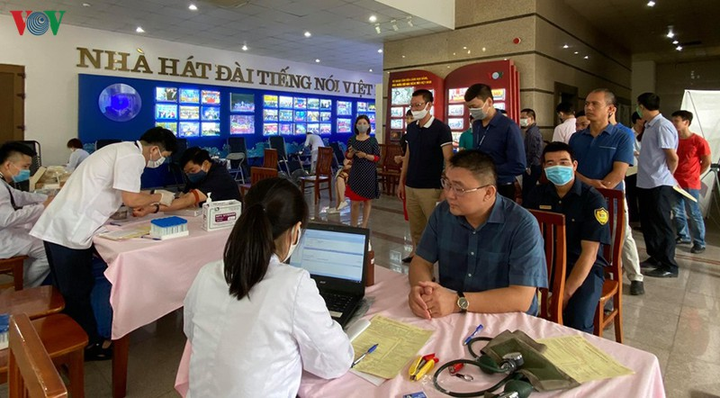 Cán bộ, nhân viên VOV tham gia hiến máu trong mùa dịch Covid-19 - 6