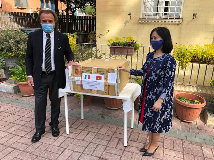 Italy trân trọng sự hỗ trợ Việt Nam trong chống dịch COVID-19 - 7