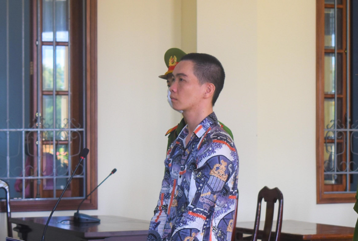 Giết người vì chuyện cái loa, nam thanh niên lãnh 18 năm tù - 1