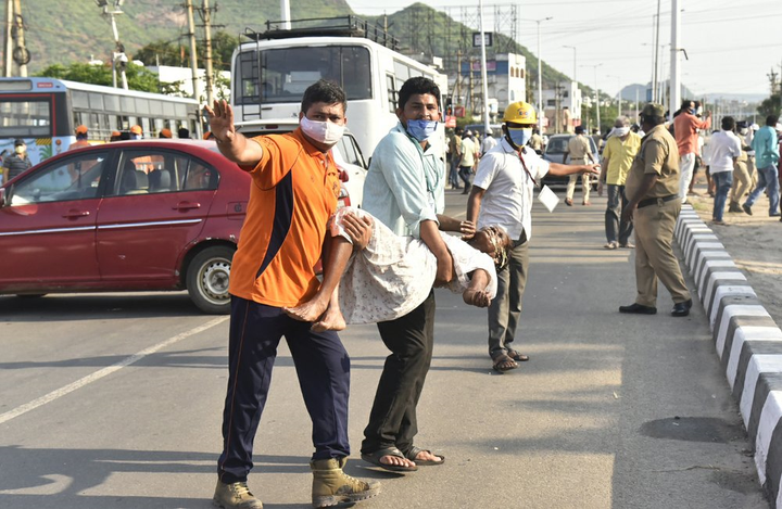 Rò rỉ khí gas nhà máy LG ở Ấn Độ: 8 người chết, 1.000 người bị ảnh hưởng - 1