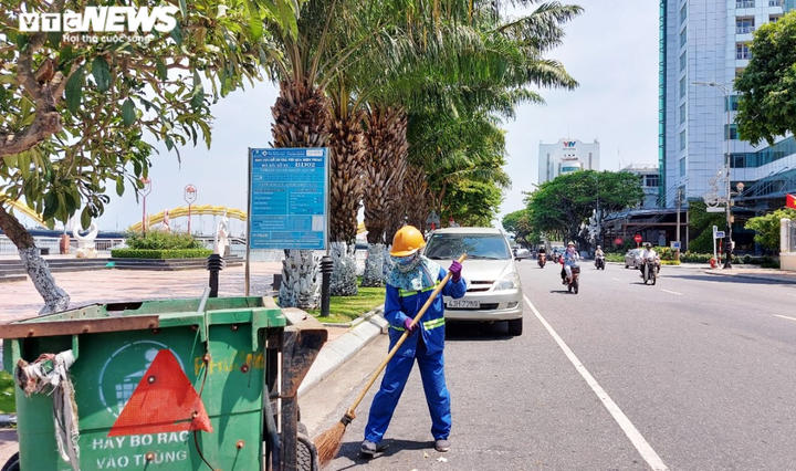 Người Đà Nẵng quay cuồng trong nắng nóng khủng khiếp - 2