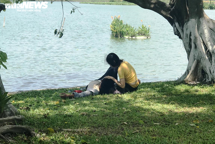 Người Đà Nẵng quay cuồng trong nắng nóng khủng khiếp - 11