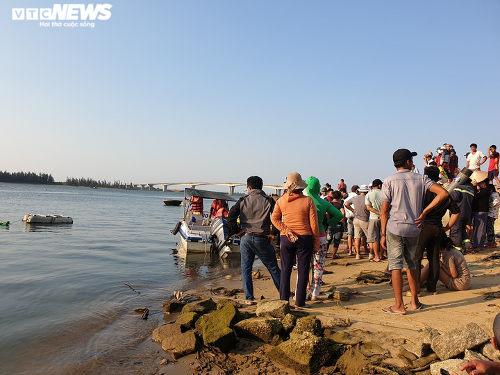 Xác định danh tính 5 nạn nhân mất tích sau vụ lật ghe trên sông Thu Bồn - 6