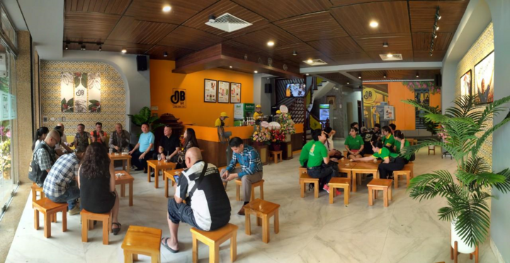 Cà phê Ông Bầu chính thức có mặt tại Hà Nội - 2