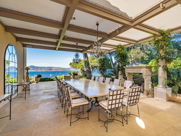 Bên trong khu nhà giàu, có trung tâm xét nghiệm COVID-19 riêng của tỷ phú Pháp - 11