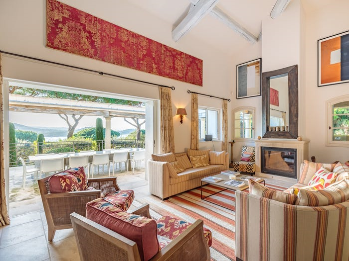 Bên trong khu nhà giàu, có trung tâm xét nghiệm COVID-19 riêng của tỷ phú Pháp - 5