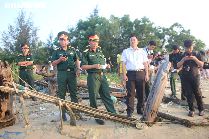 Xác định danh tính 5 nạn nhân mất tích sau vụ lật ghe trên sông Thu Bồn - 8