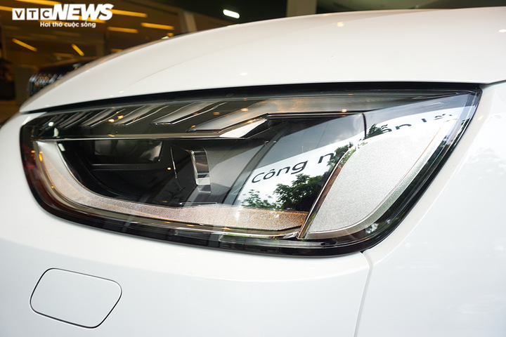 Cận cảnh Audi A4 2020 vừa ra mắt tại Việt Nam, đối đầu Mercedes-Benz C-Class - 4