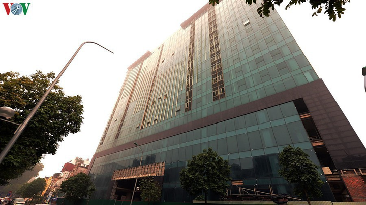 Tháo dỡ tòa nhà 8B Lê Trực: Dân vào ở khi chưa nghiệm thu công trình - 3