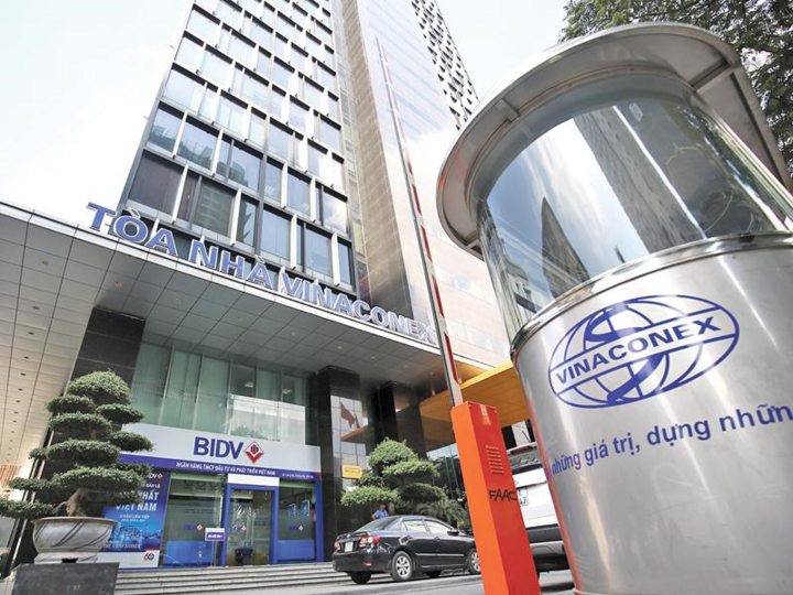 Thu ‘khủng’ từ thoái vốn, Vinaconex vẫn giảm lãi 36% - 1