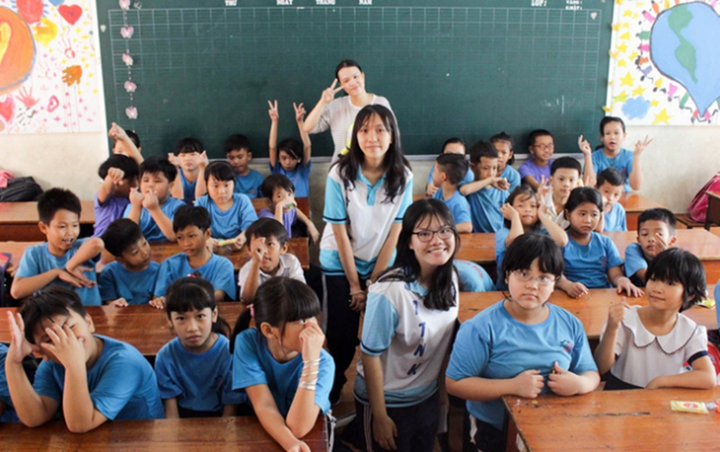 Nữ sinh TP.HCM giành 12 học bổng trị giá 42 tỷ đồng - 2