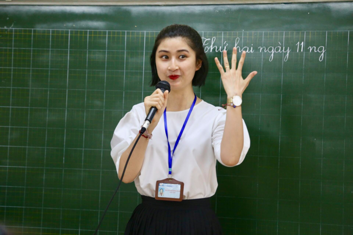 Giáo viên mất ngủ, rưng rưng cảm xúc ngày học sinh trở lại trường - 1