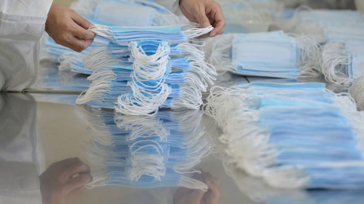 COVID-19: Số ca nhiễm ở Trung Quốc tăng, Hàn Quốc tặng Mỹ 2 triệu khẩu trang - 2