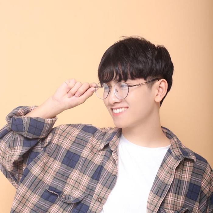 Ảnh: 10X trường Y 'nổi như cồn' nhờ bức ảnh thẻ điển trai - 4