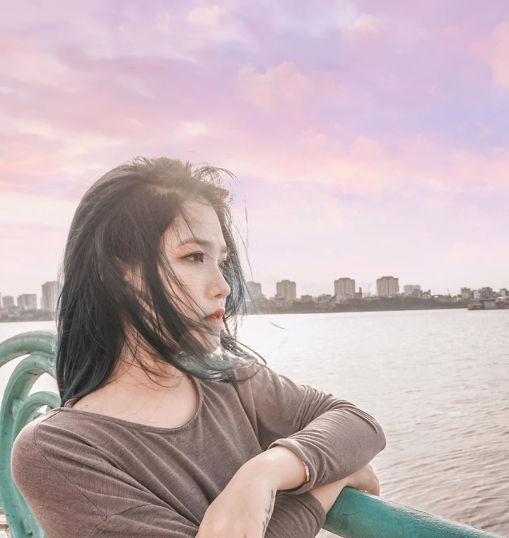 Nhan sắc các cô gái từng hẹn hò với chân sút điển trai Quang Hải - 16