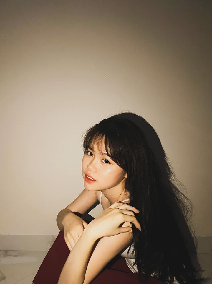 Nhan sắc các cô gái từng hẹn hò với chân sút điển trai Quang Hải - 4