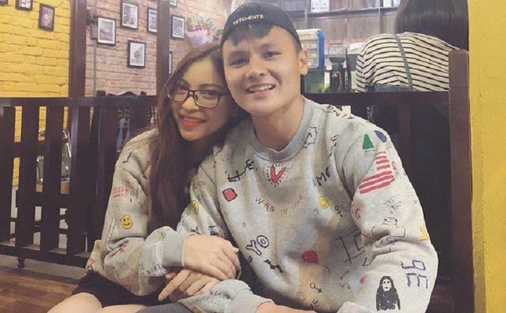 Nhan sắc các cô gái từng hẹn hò với chân sút điển trai Quang Hải - 7