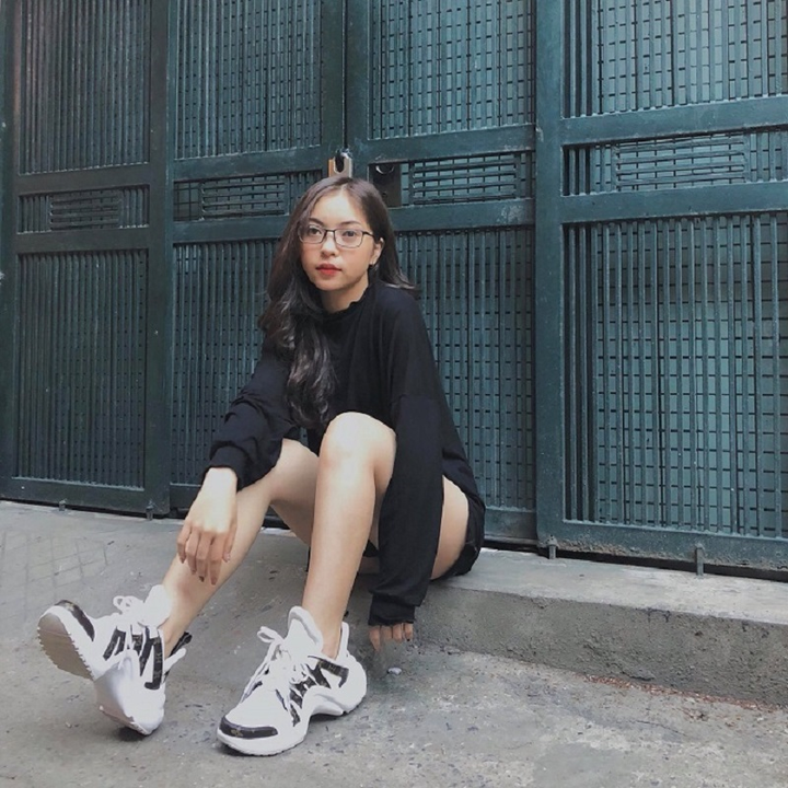 Nhan sắc các cô gái từng hẹn hò với chân sút điển trai Quang Hải - 11