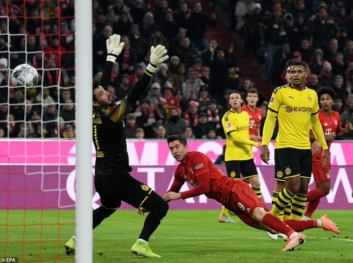Robert Lewandowski: Muốn thành người giỏi nhất, phải biết tận dụng mọi kỹ năng - 3
