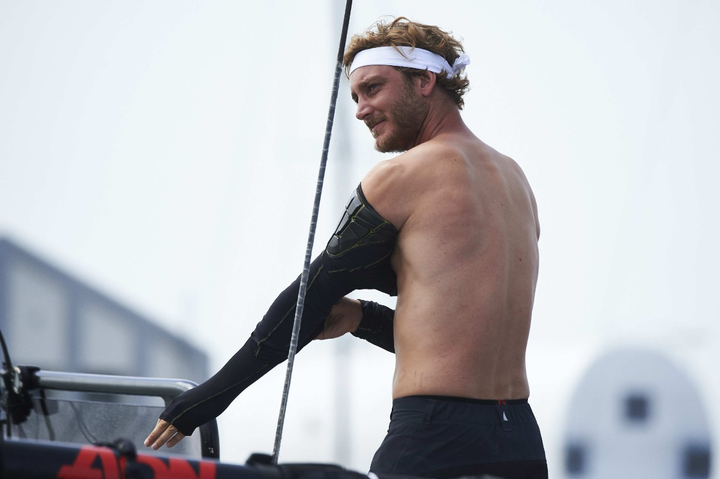 Dung mạo và cuộc sống cổ tích của hoàng tử đẹp trai, đào hoa nhất châu Âu - 9