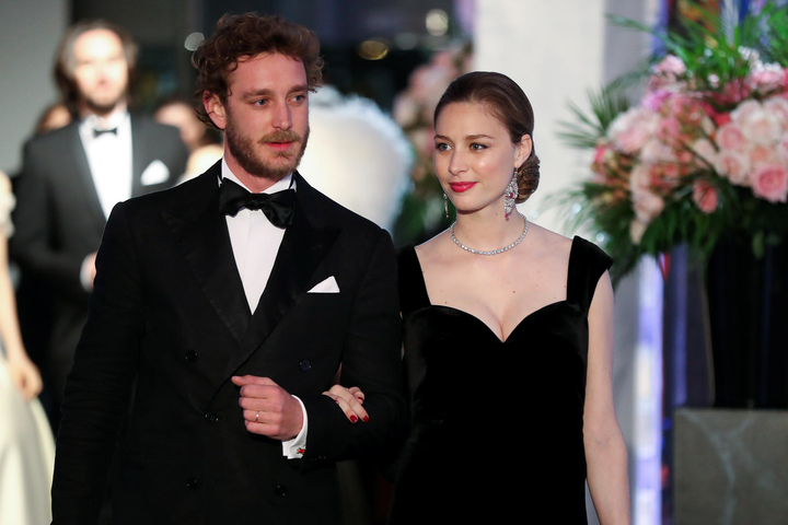 Dung mạo và cuộc sống cổ tích của hoàng tử đẹp trai, đào hoa nhất châu Âu - 15