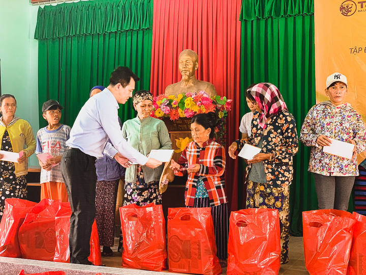 Niềm hạnh phúc của gần 6 nghìn hộ nghèo nhận hỗ trợ từ T&T Group - 4