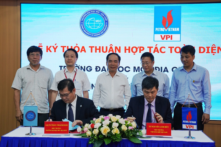 Viện Dầu khí Việt Nam ký thỏa thuận hợp tác toàn diện với Đại học Mỏ - Địa chất - 1