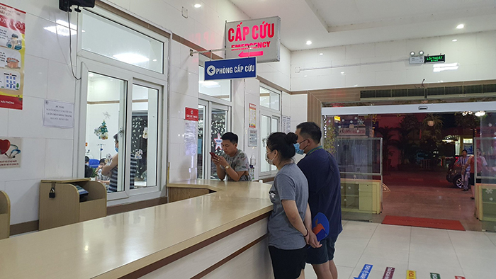 Uống nước ngọt cô giáo mang đến, hàng chục em phải nhập viện ở Hải Phòng - 2