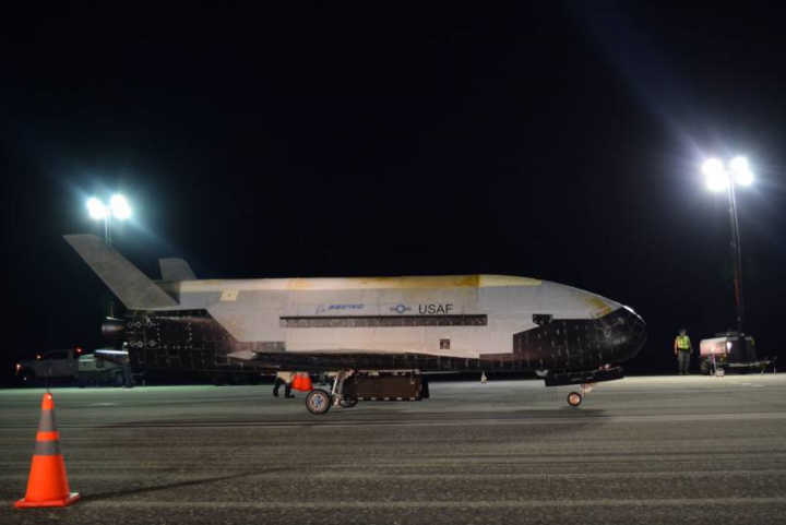 Tàu vũ trụ bí mật X-37B, vũ khí tấn công không gian Mỹ quyết tâm che giấu - 2