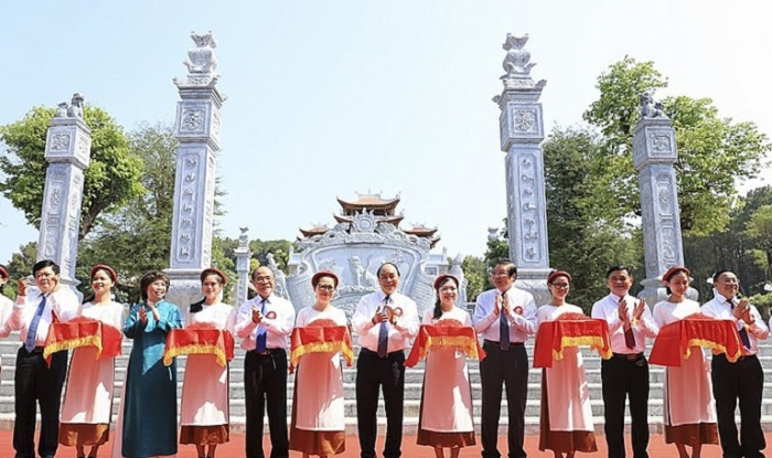 Thủ tướng dự khánh thành Đền thờ Gia tiên Chủ tịch Hồ Chí Minh - 1
