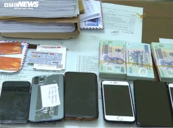 Bắt 4 kẻ dùng link giả, hack facebook chiếm đoạt gần chục tỷ đồng - 2