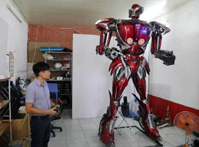 'Bật mí' cực sốc về robot made in Việt Nam - 2