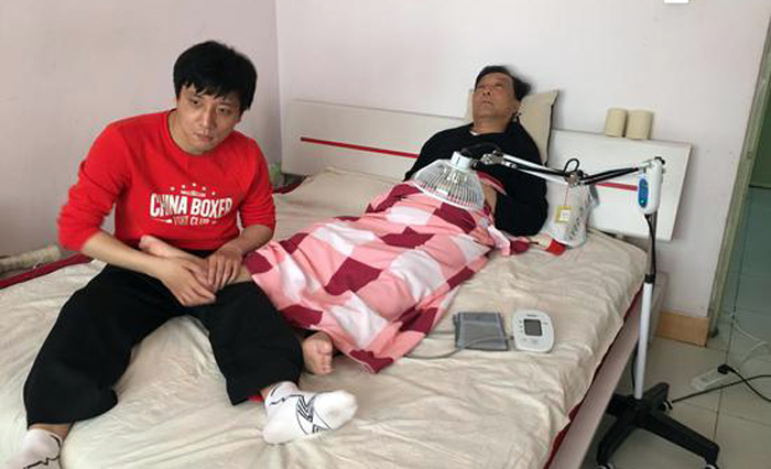 ‘Vua bại não’ quyền anh Trung Quốc muốn tái đấu, hiến thận cứu cha - 4