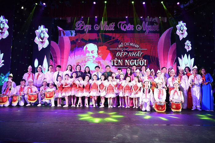 Chương trình nghệ thuật 'Đẹp nhất tên Người' khắc họa đậm nét chân dung Bác Hồ - 11