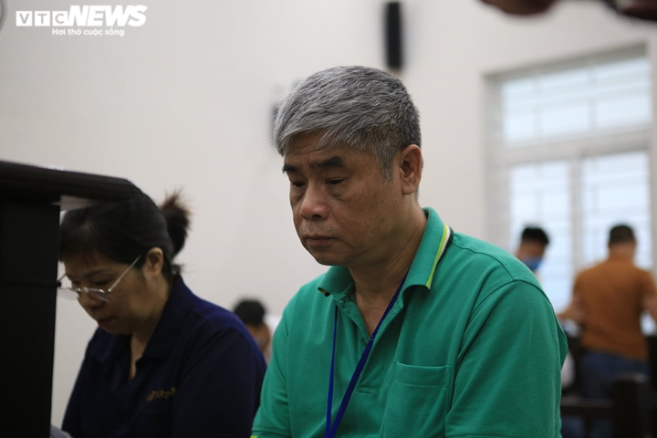 Hoãn phiên phúc thẩm xử vụ học sinh chết trên xe đưa đón trường Gateway - 3