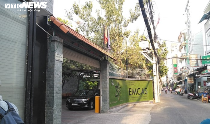 Sự việc bác sĩ ở Bệnh viện EMCAS dùng chứng chỉ hành nghề giả giờ ra sao? - 1