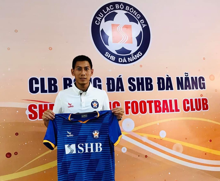 Thủ môn tuyển Việt Nam báo tin vui cho HLV Park Hang Seo - 1