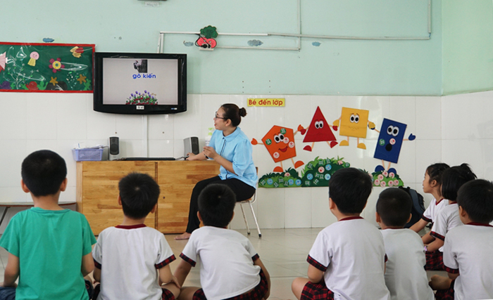 Trẻ mầm non ở TP.HCM háo hức đi học lại sau 4 tháng nghỉ vì COVID-19 - 2