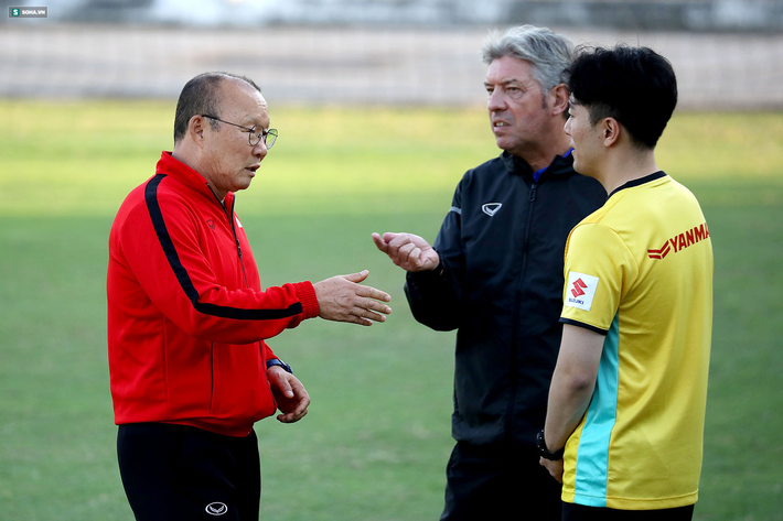 'Bóng đá Việt chưa chuyên nghiệp mà muốn làm việc chuyên nghiệp thì khó' - 3