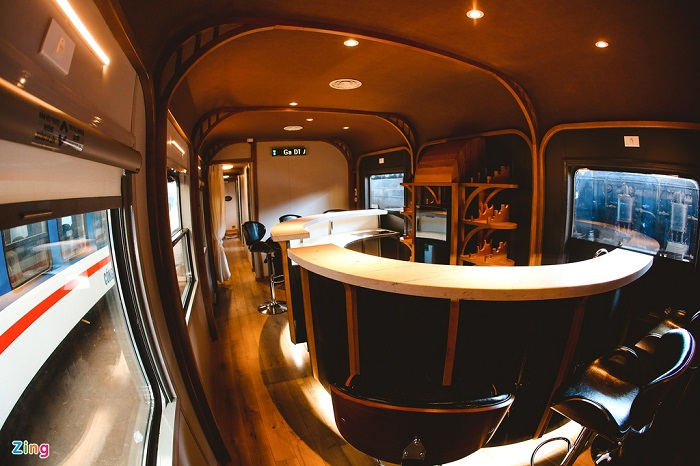 Toa tàu trang bị quầy bar, phòng massage phục vụ khách khám phá Việt Nam - 1