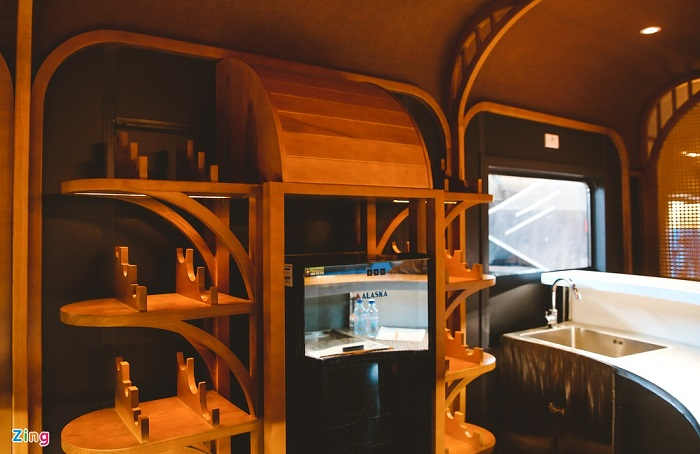 Toa tàu trang bị quầy bar, phòng massage phục vụ khách khám phá Việt Nam - 2