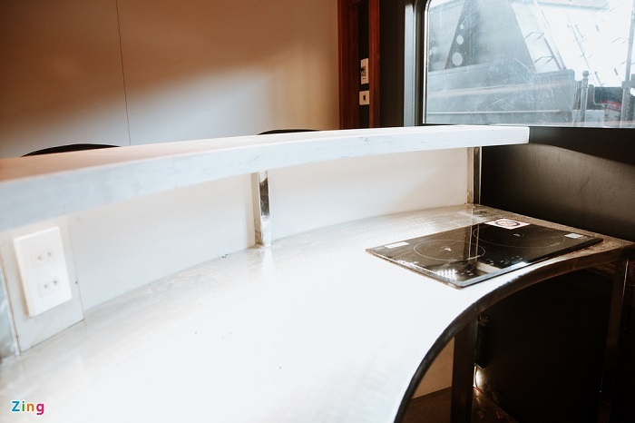 Toa tàu trang bị quầy bar, phòng massage phục vụ khách khám phá Việt Nam - 4