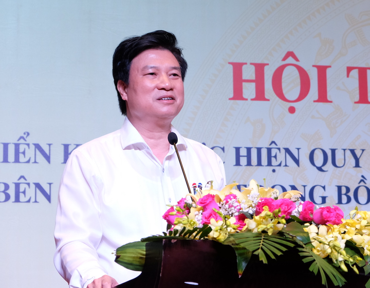 Thứ trưởng Bộ GD&ĐT: Hoàn thành bồi dưỡng đội ngũ giáo viên lớp 1 trước 30/7 - 1